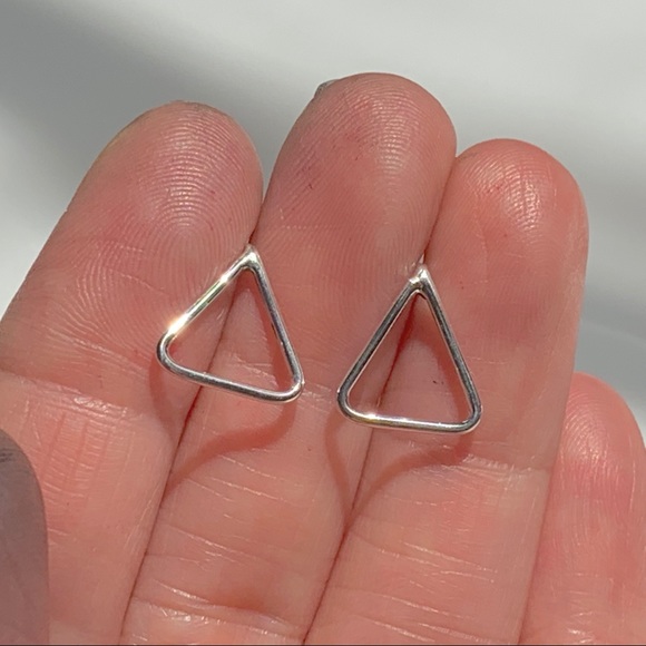 925 Sterling Silver Triangle Studs - Picture 4 of 7